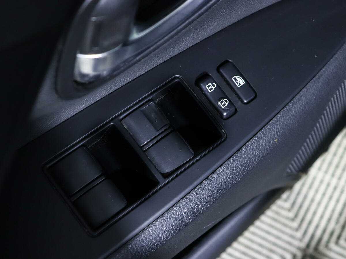 Б/У Тойота Авенсис 2018 года. Фото: #13