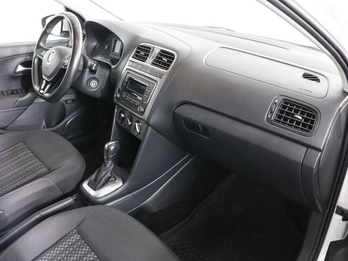 Б/У Фольксваген Поло 2019 года. Фото: #9