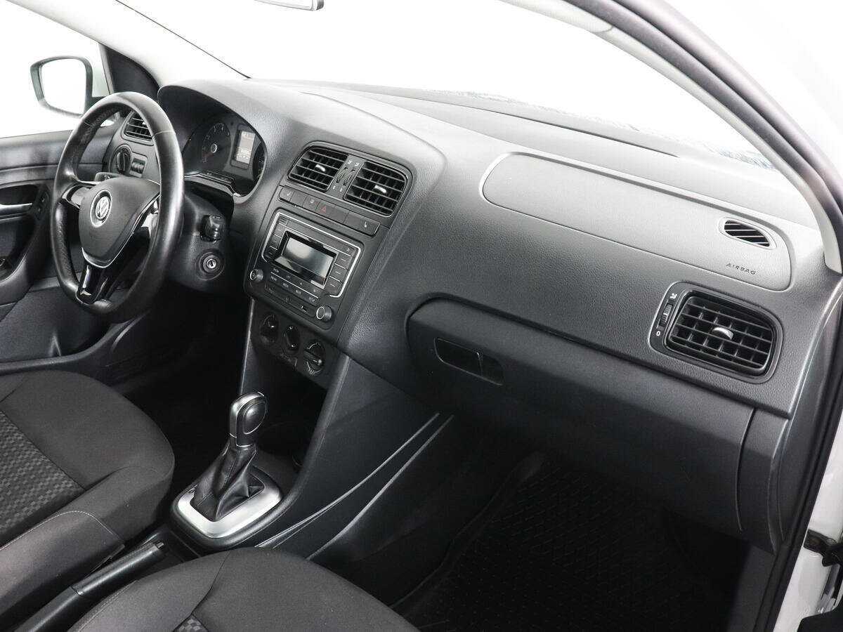 Б/У Фольксваген Поло 2018 года. Фото: #9