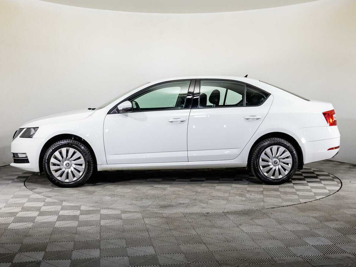 Б/У Шкода Октавия 2019 года. Фото: #7