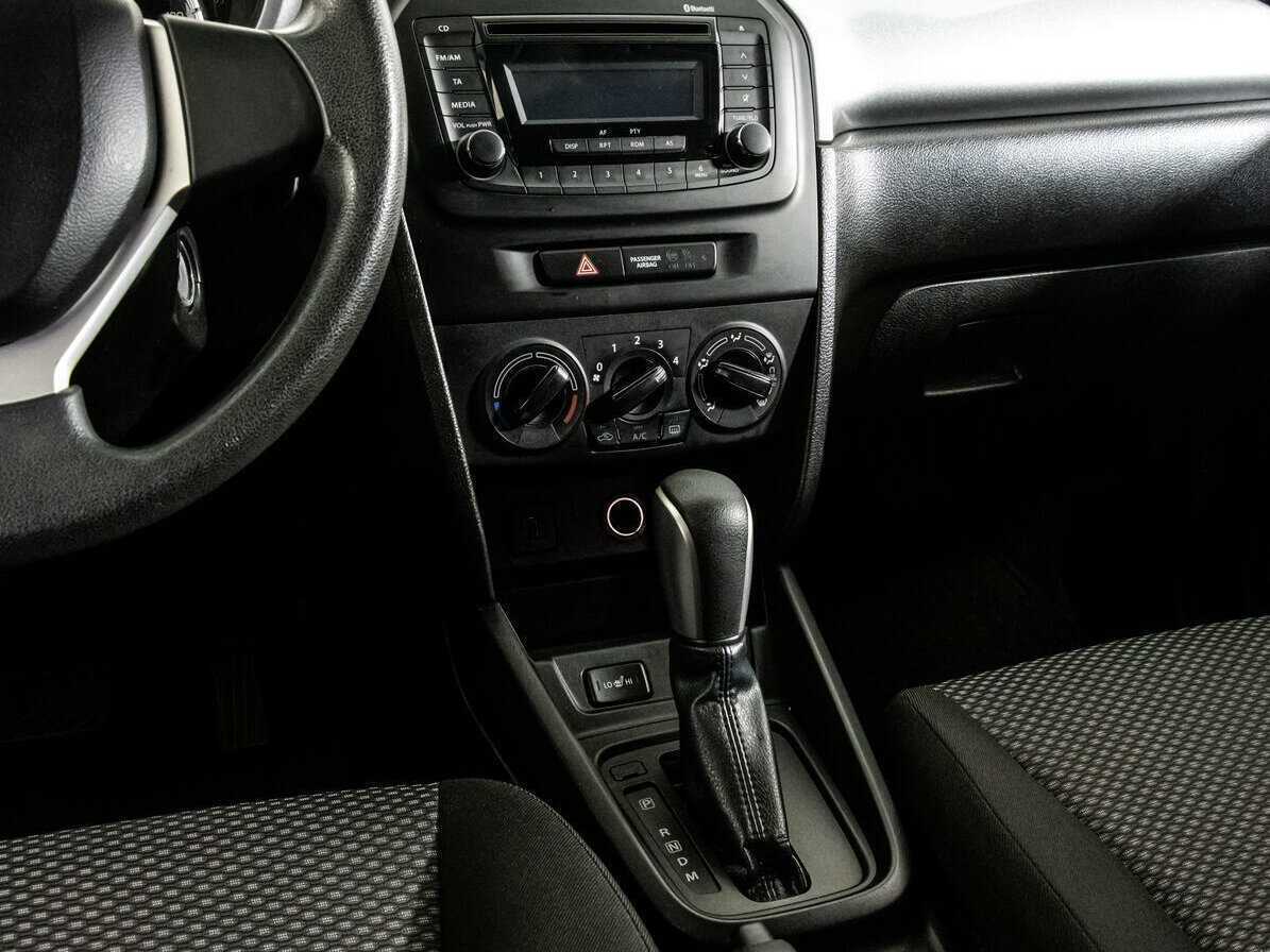 Б/У Сузуки Витара 2017 года. Фото: #13