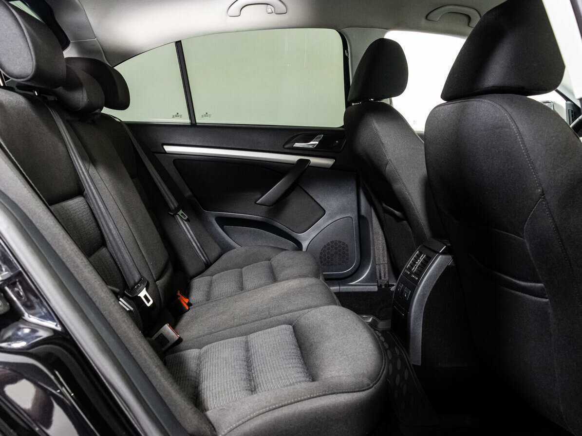 Б/У Шкода Октавия 2013 года. Фото: #13