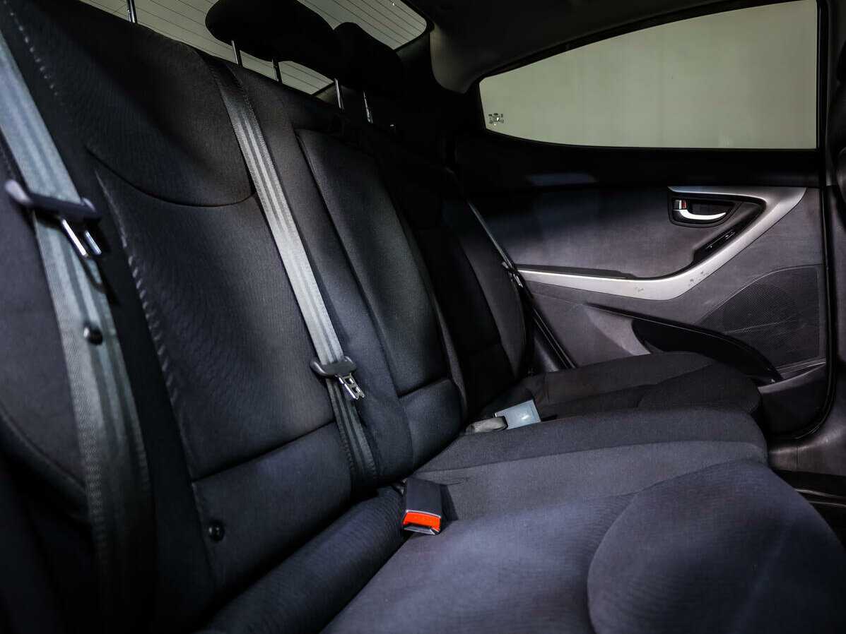 Б/У Хендай Елантра 2015 года. Фото: #11