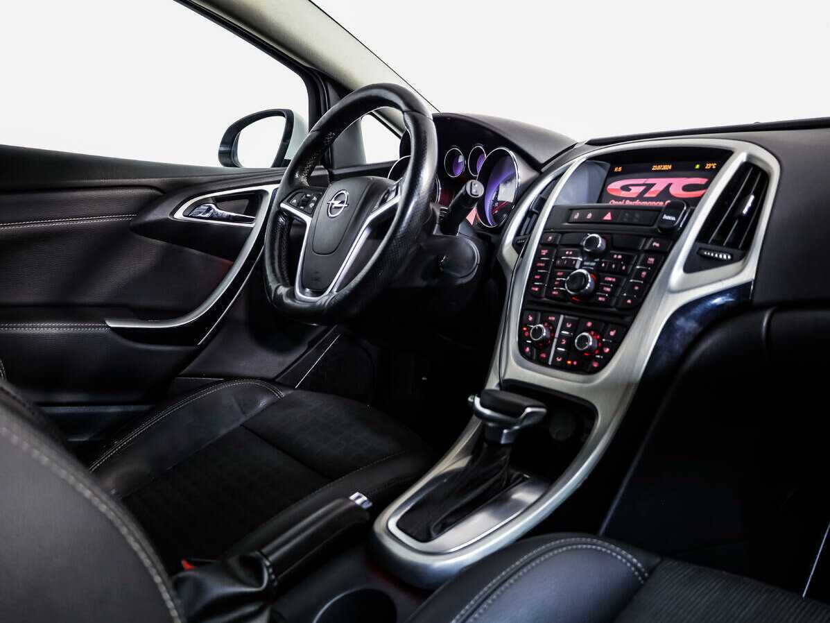 Б/У Опель Астра 2012 года. Фото: #7