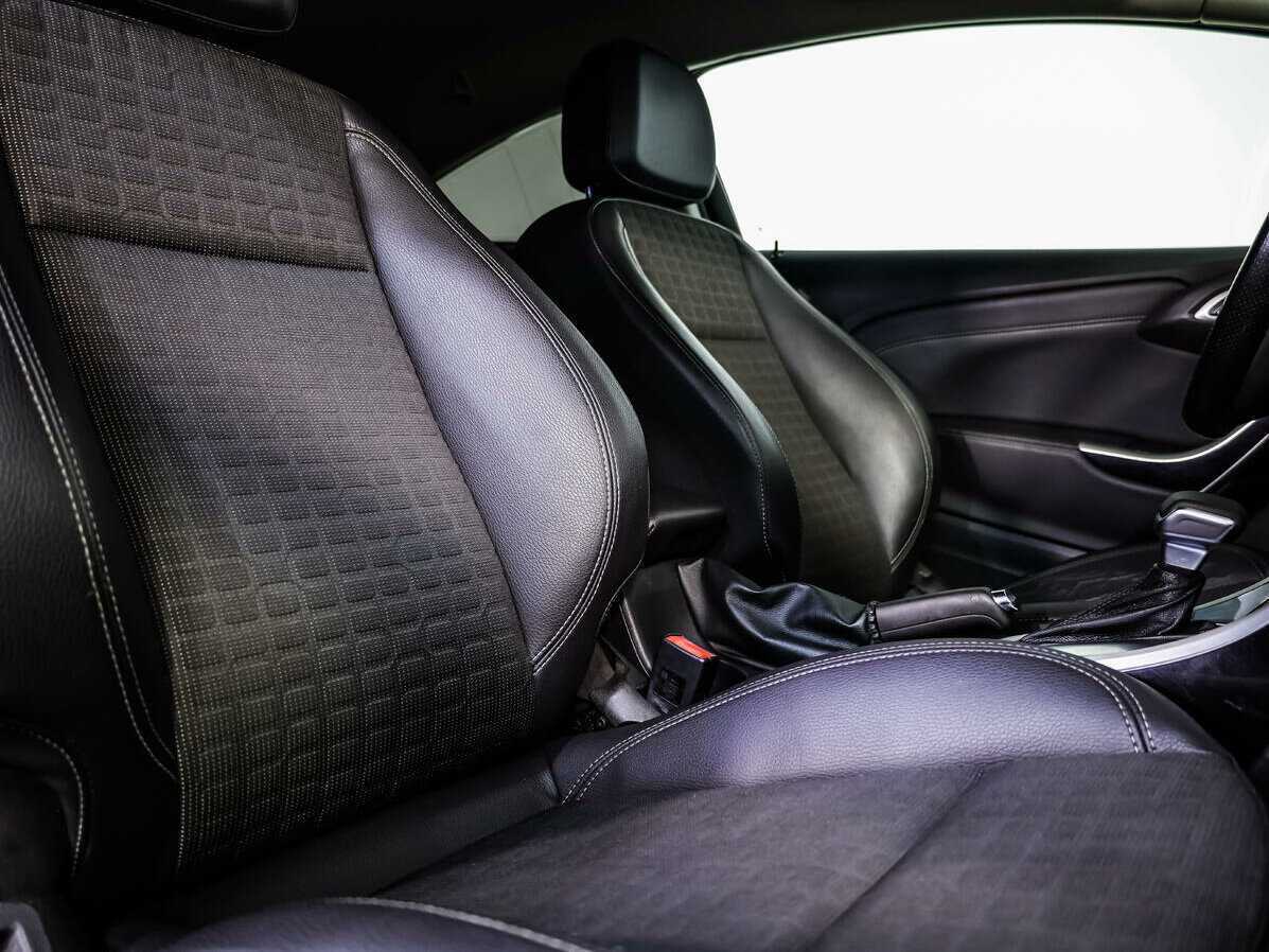 Б/У Опель Астра 2012 года. Фото: #10