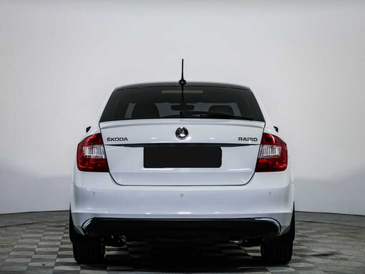 Б/У Шкода Рапид 2017 года. Фото: #4