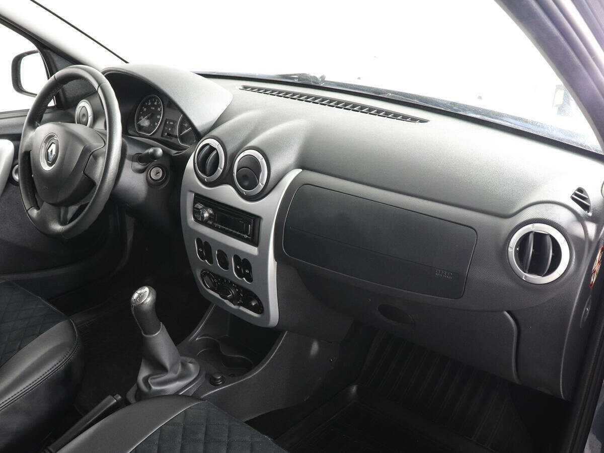 Б/У Рено Сандеро 2013 года. Фото: #4