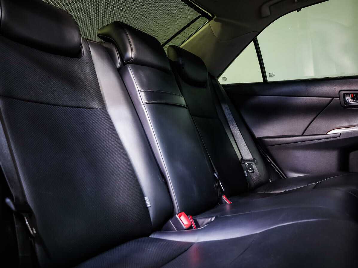 Б/У Тойота Камри 2013 года. Фото: #11