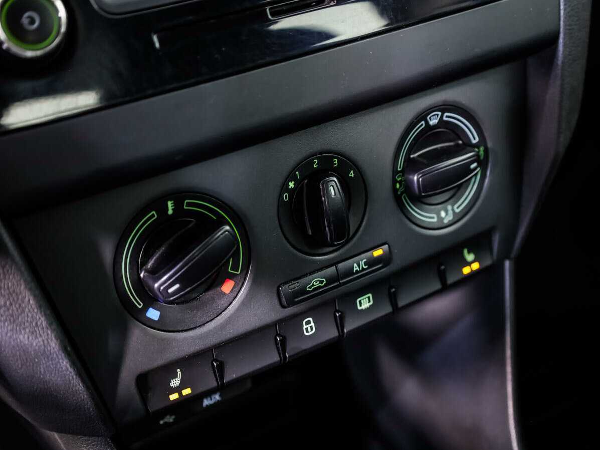 Б/У Шкода Рапид 2016 года. Фото: #12