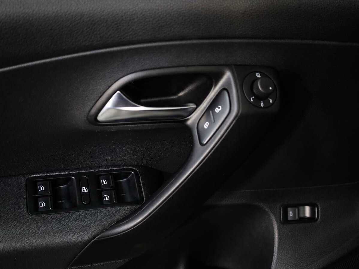 Б/У Фольксваген Поло 2020 года. Фото: #15