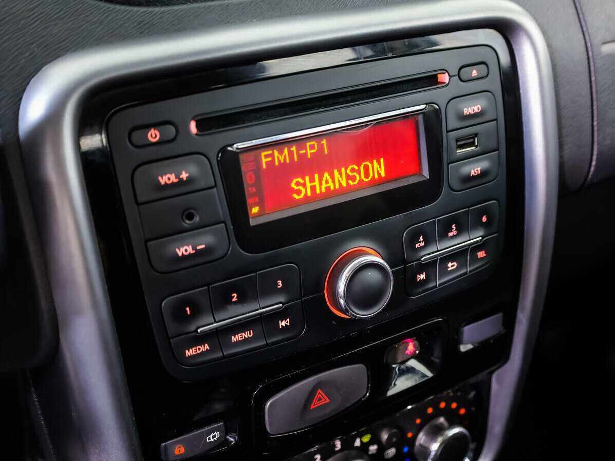 Б/У Рено Дастер 2013 года. Фото: #11