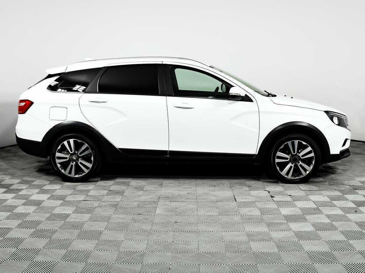 Б/У Лада (ВАЗ) Веста 2021 года. Фото: #3