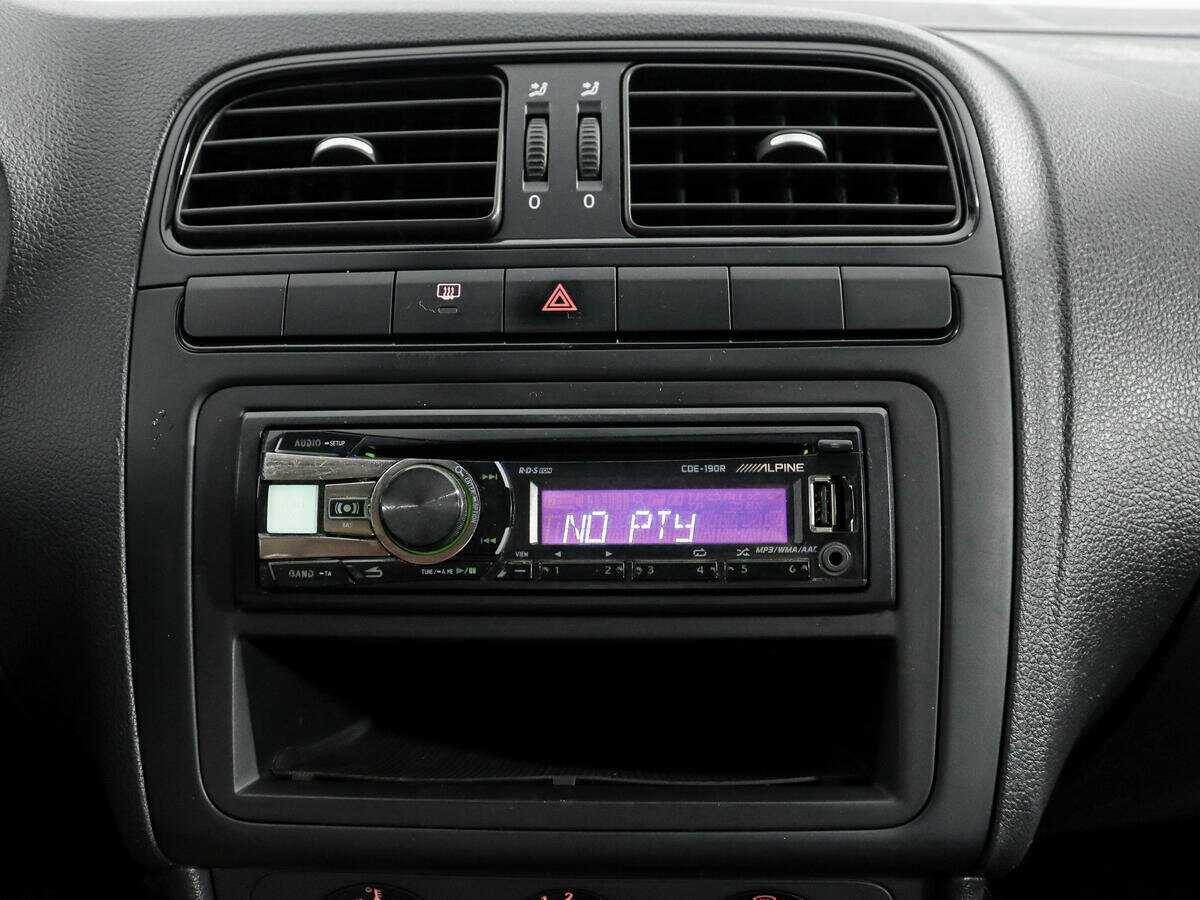 Б/У Фольксваген Поло 2018 года. Фото: #10