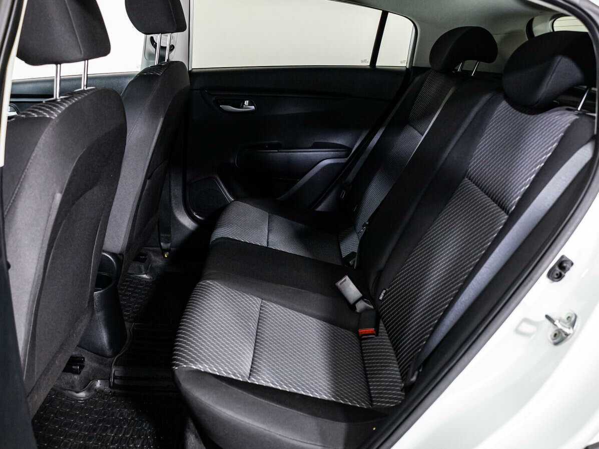 Б/У Киа Рио 2017 года. Фото: #9