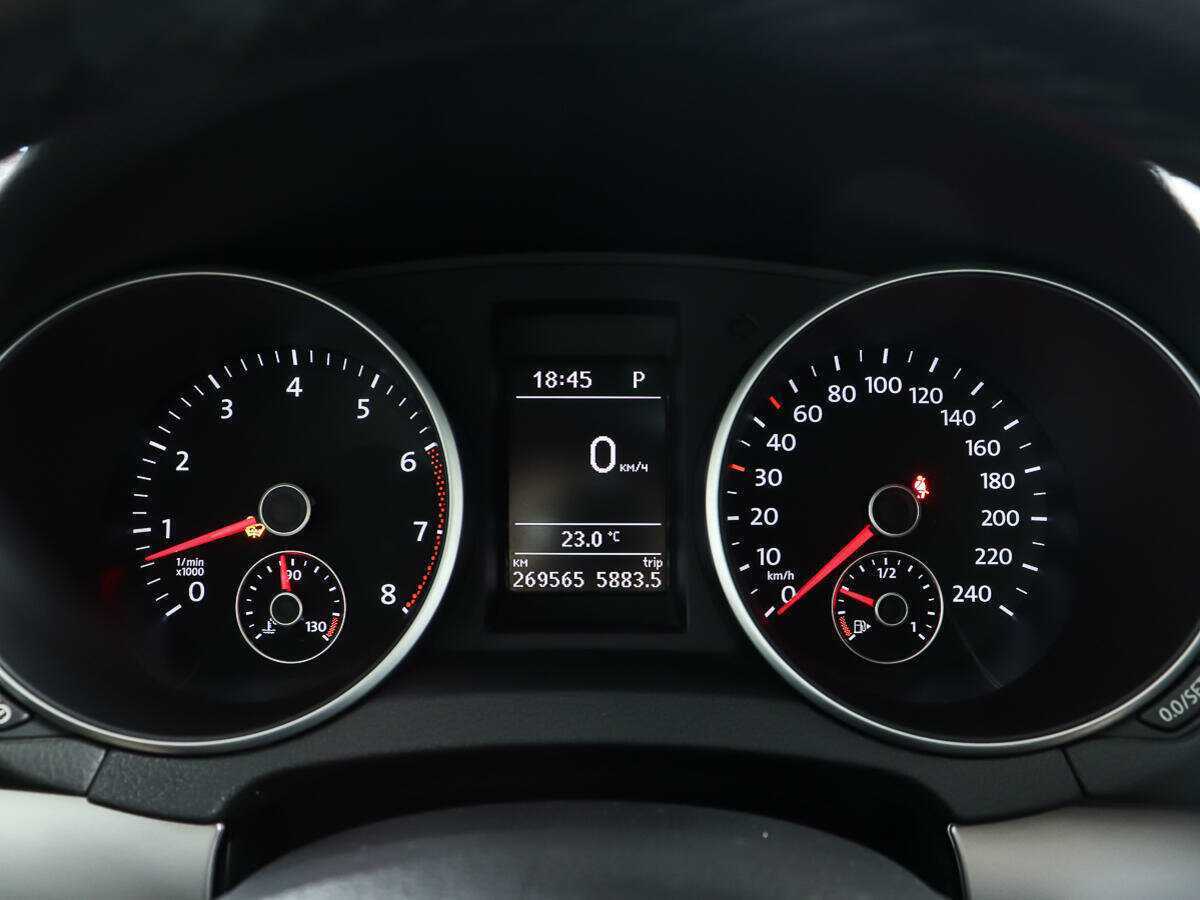 Б/У Фольксваген Гольф 2012 года. Фото: #9