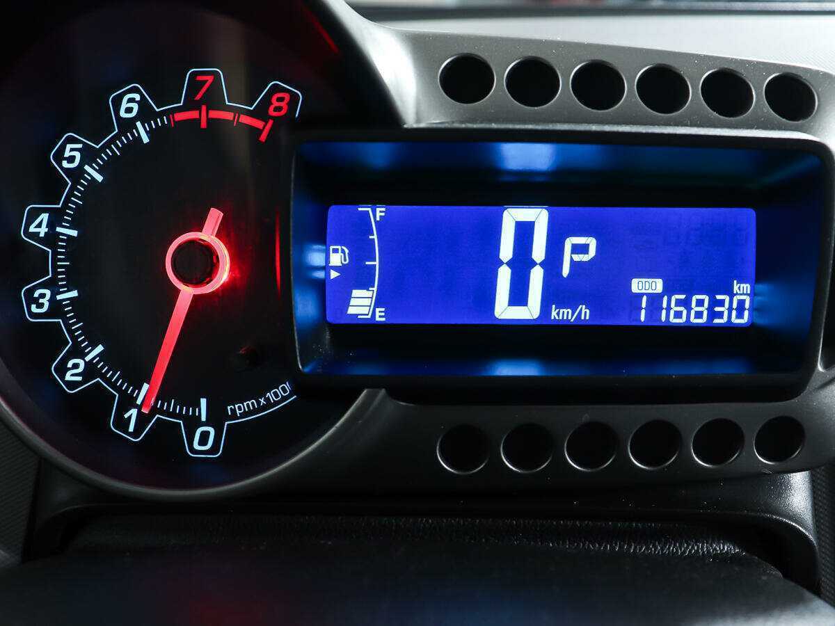 Б/У Шевроле Авео 2012 года. Фото: #12