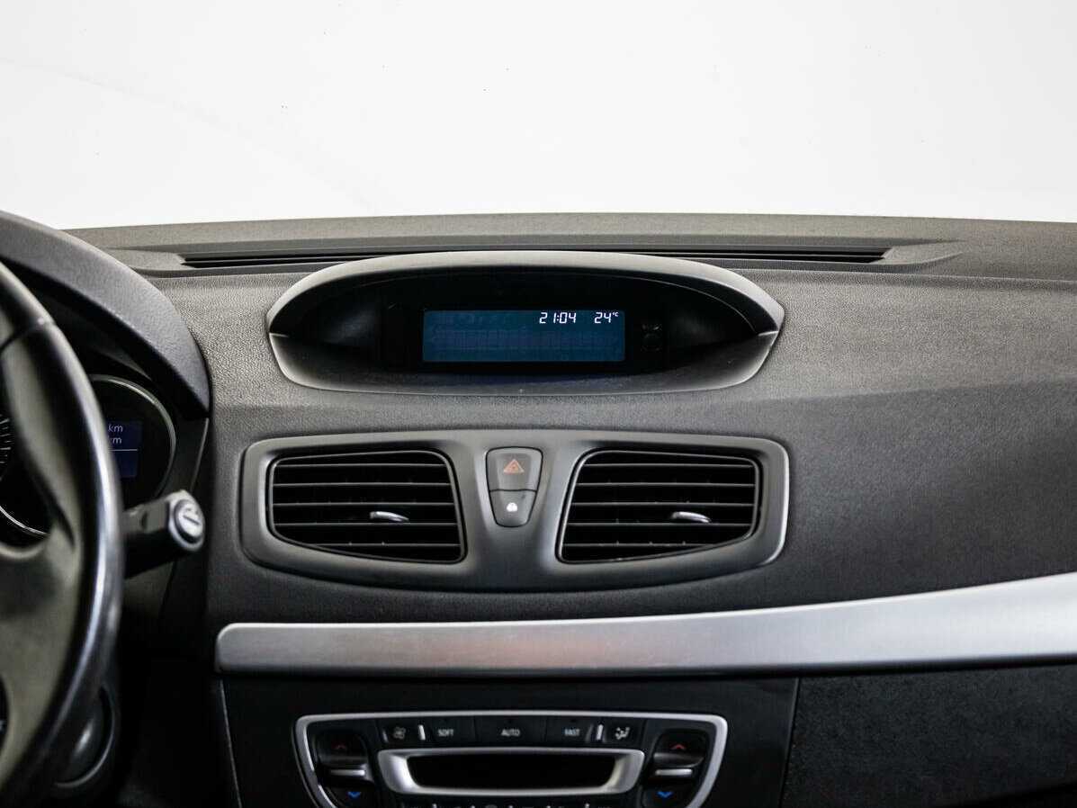 Б/У Рено Меган 2012 года. Фото: #13