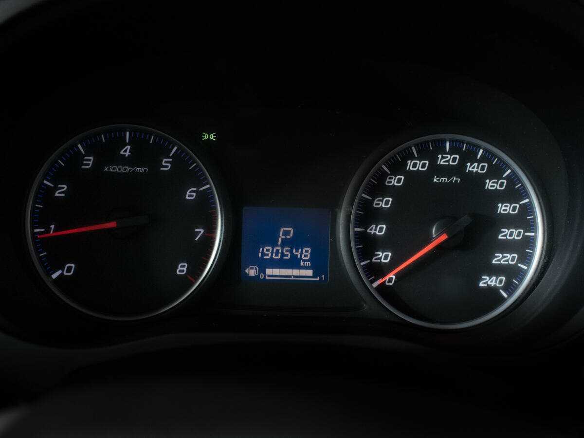 Б/У Митсубиши Оутлэндер 2014 года. Фото: #10