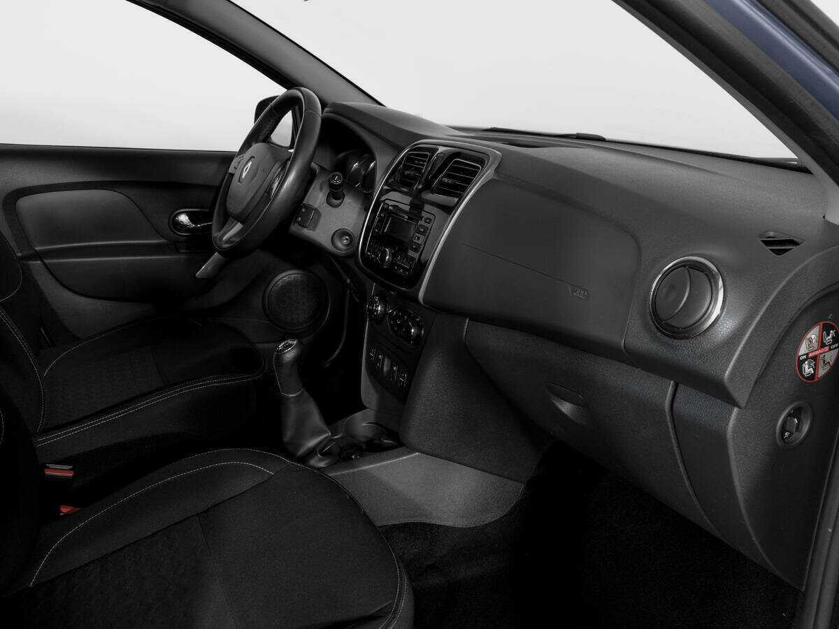 Б/У Рено Сандеро 2016 года. Фото: #7