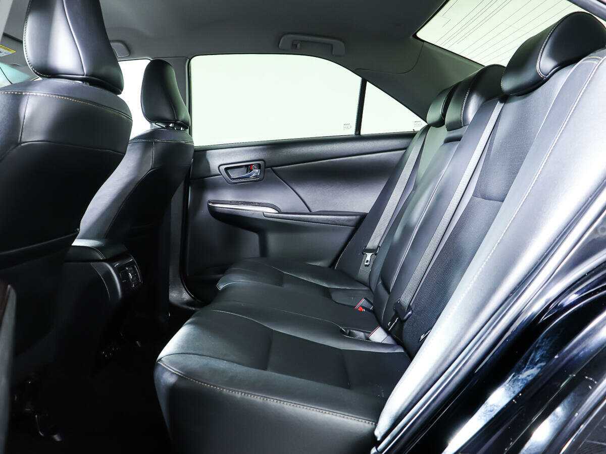 Б/У Тойота Камри 2016 года. Фото: #8