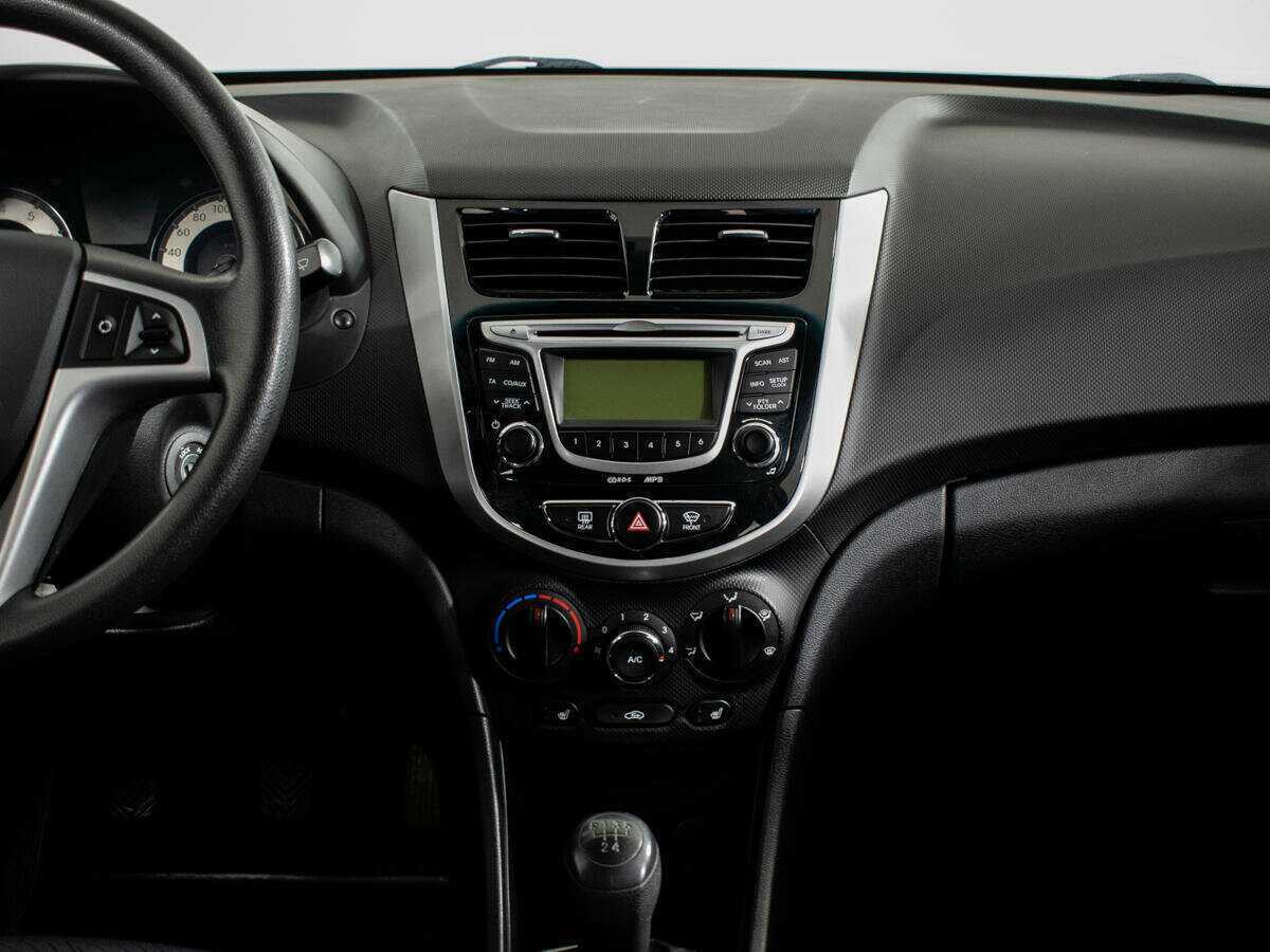 Б/У Хендай Солярис 2012 года. Фото: #10