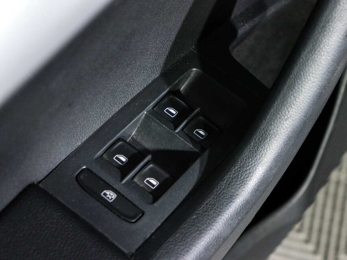 Б/У Шкода Октавия 2013 года. Фото: #14