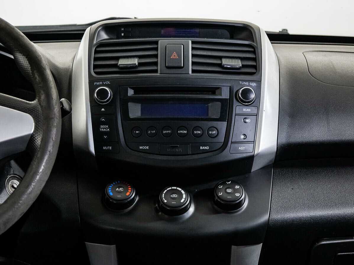 Б/У Лифан Икс60 2013 года. Фото: #12