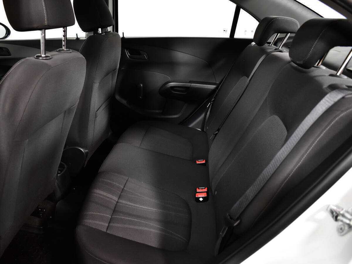 Б/У Шевроле Авео 2014 года. Фото: #7