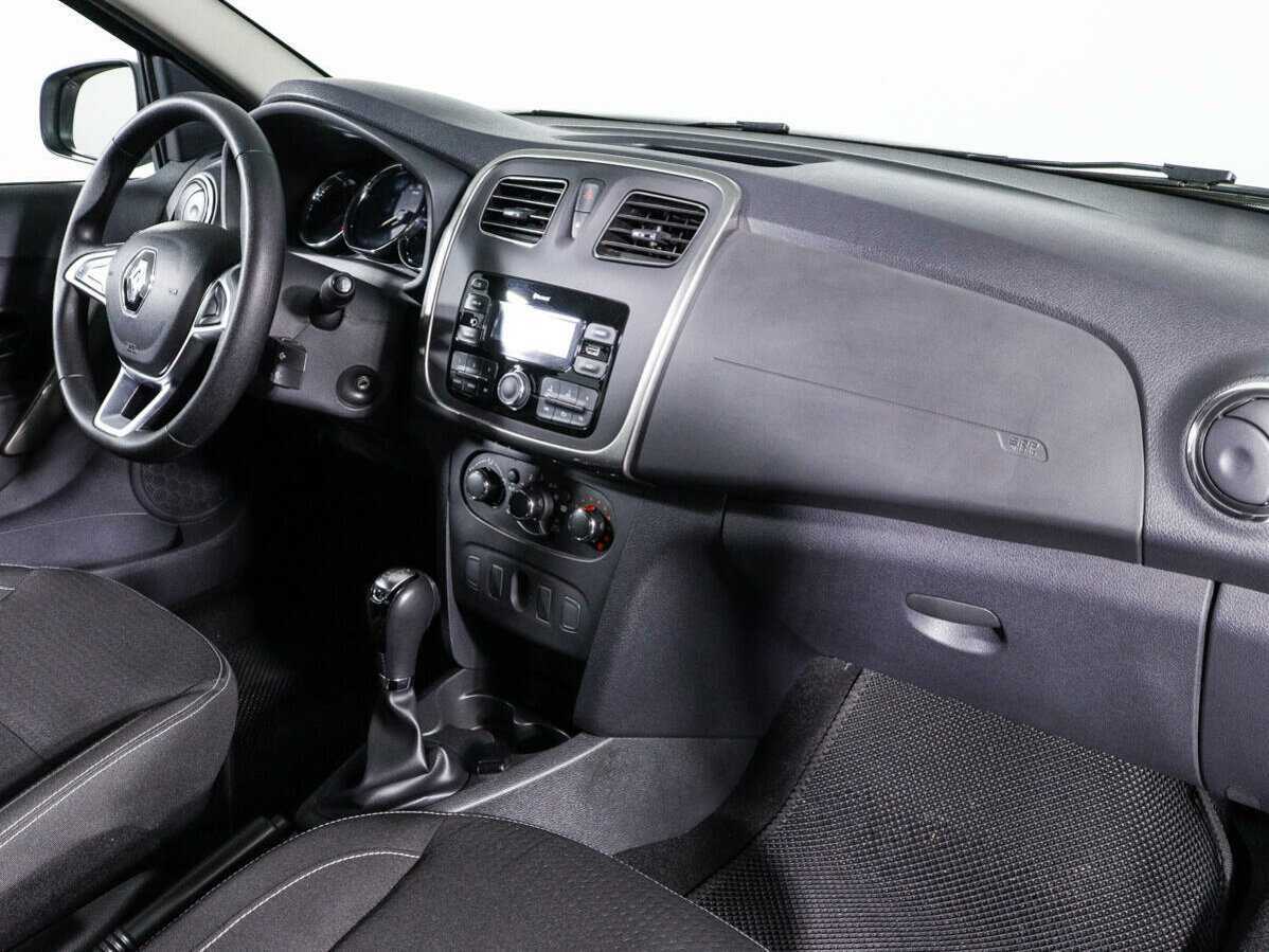 Б/У Рено Логан 2022 года. Фото: #6