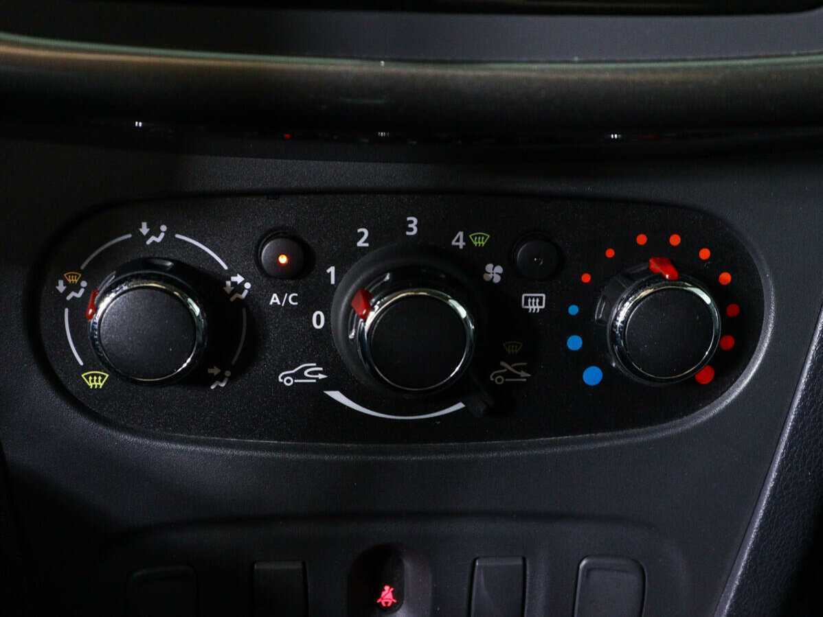 Б/У Рено Логан 2022 года. Фото: #12