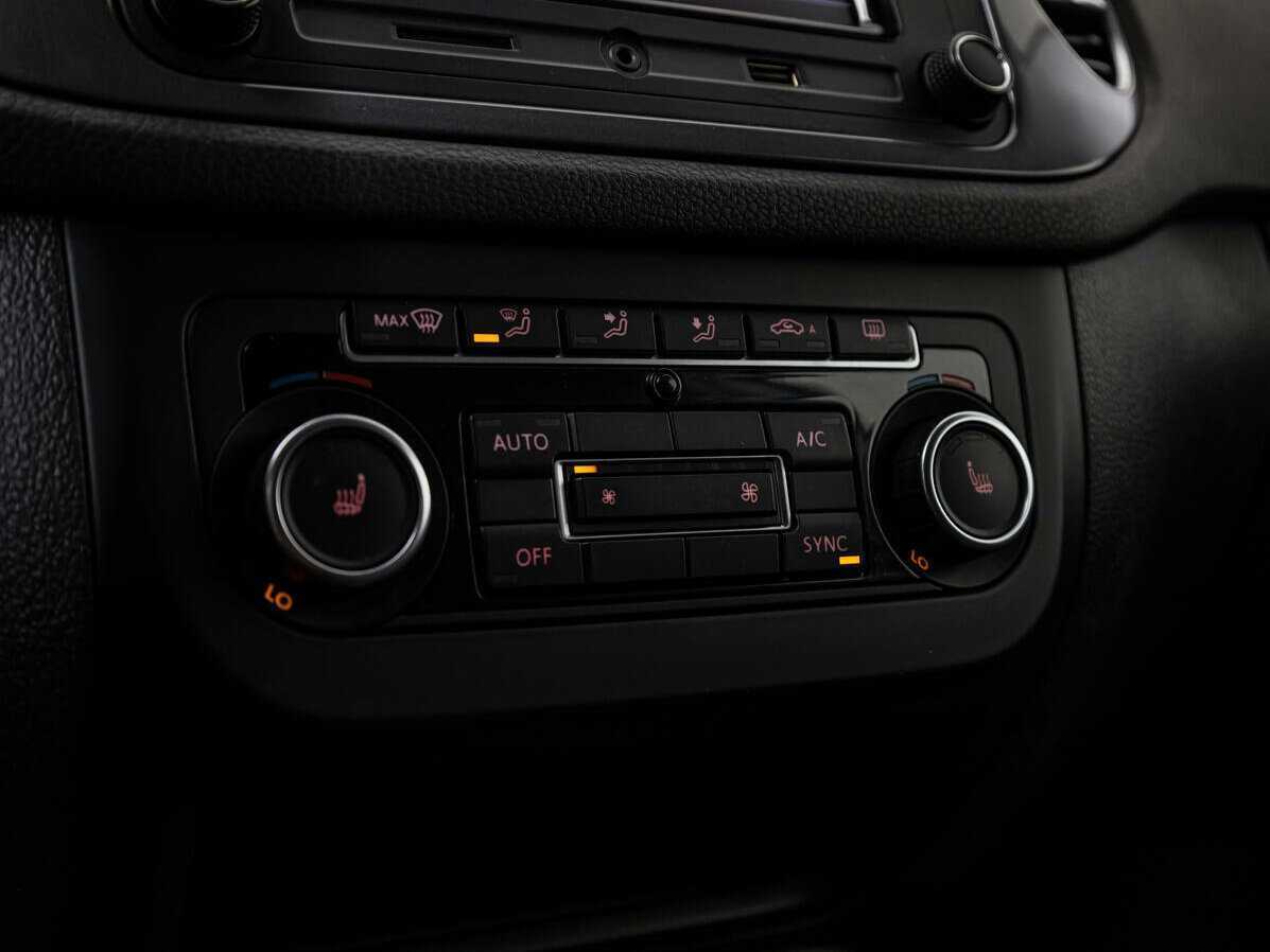 Б/У Фольксваген Тигуан 2013 года. Фото: #13