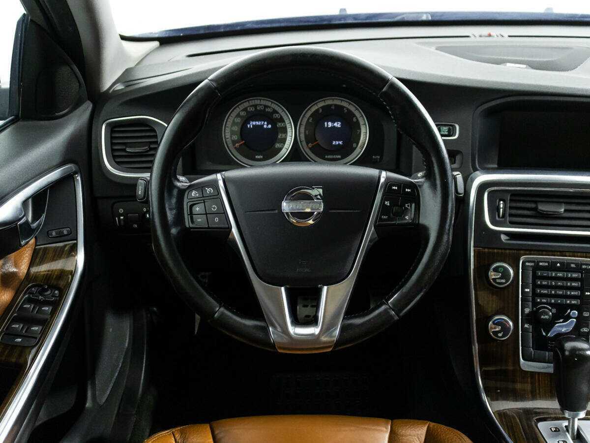 Б/У Вольво С60 2012 года. Фото: #19