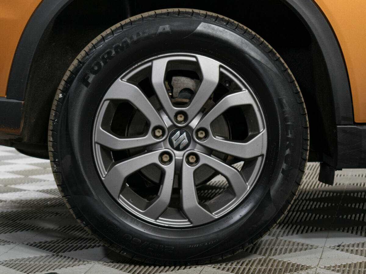 Б/У Сузуки Витара 2015 года. Фото: #16