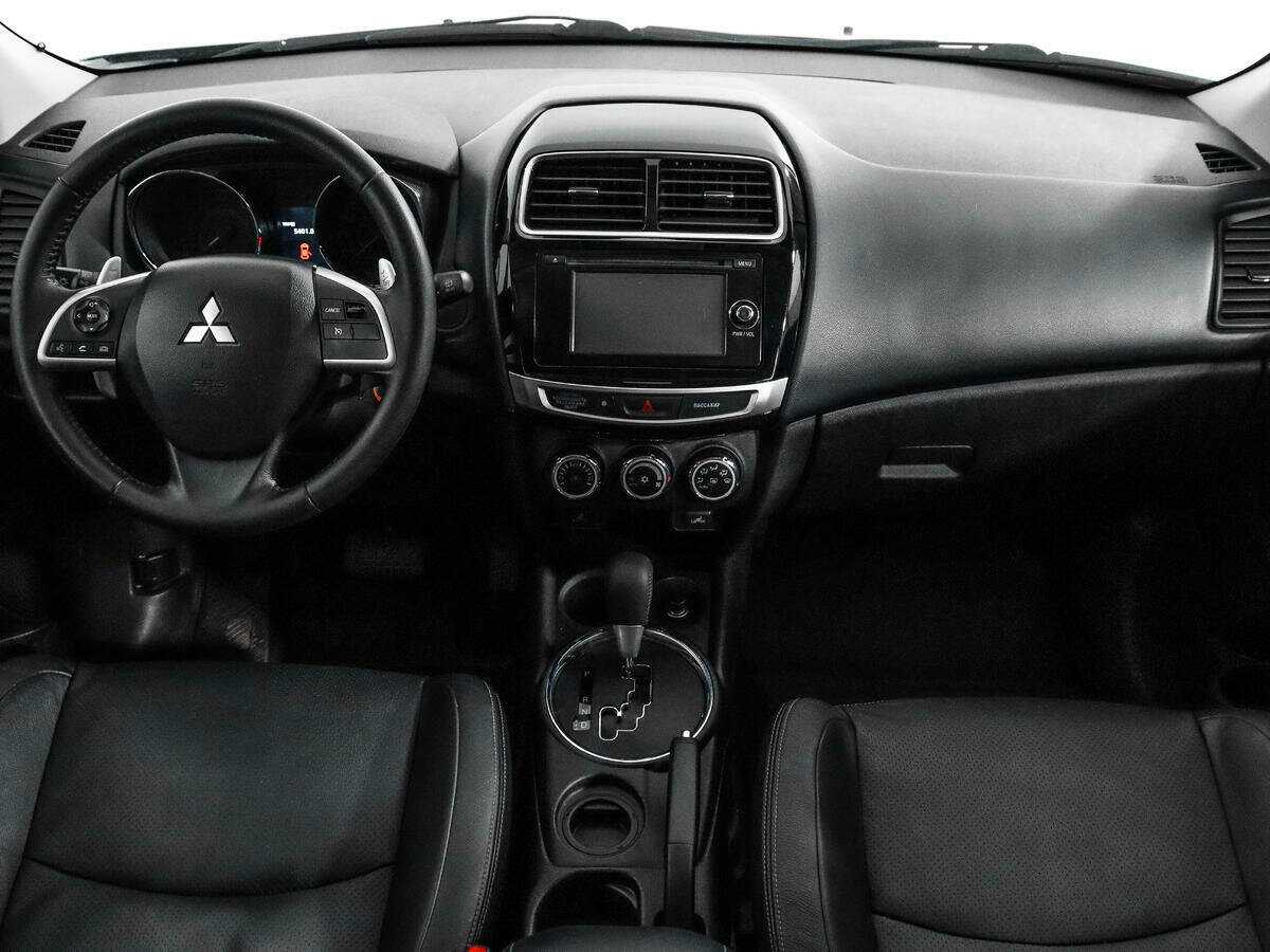 Б/У Митсубиши АС-Икс 2015 года. Фото: #10