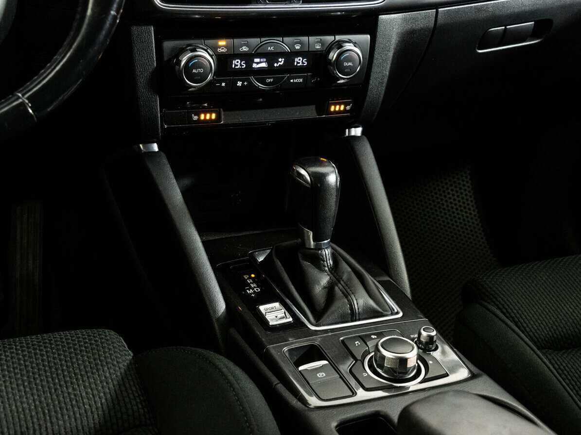 Б/У Мазда Ц-Икс-5 2016 года. Фото: #11