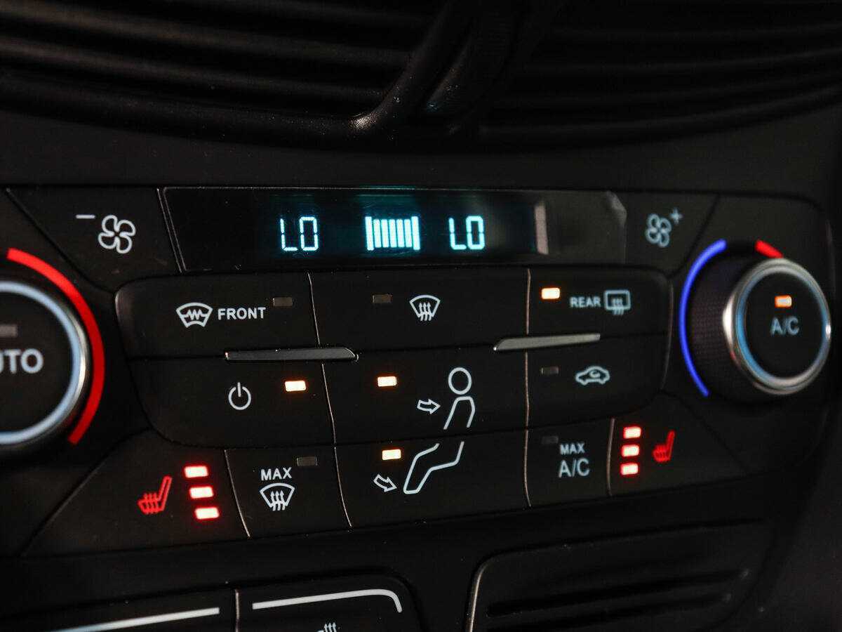 Б/У Форд Куга 2017 года. Фото: #12