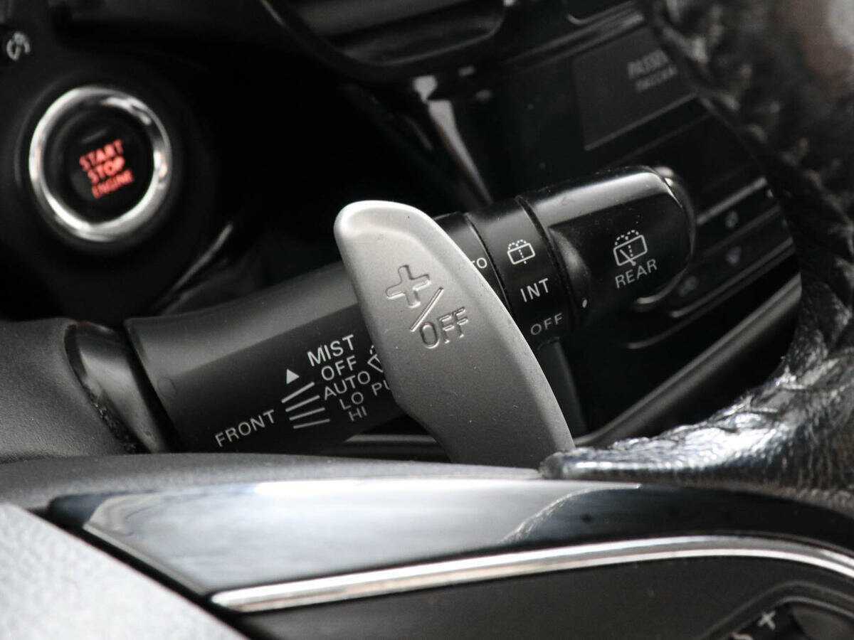 Б/У Митсубиши Оутлэндер 2016 года. Фото: #13