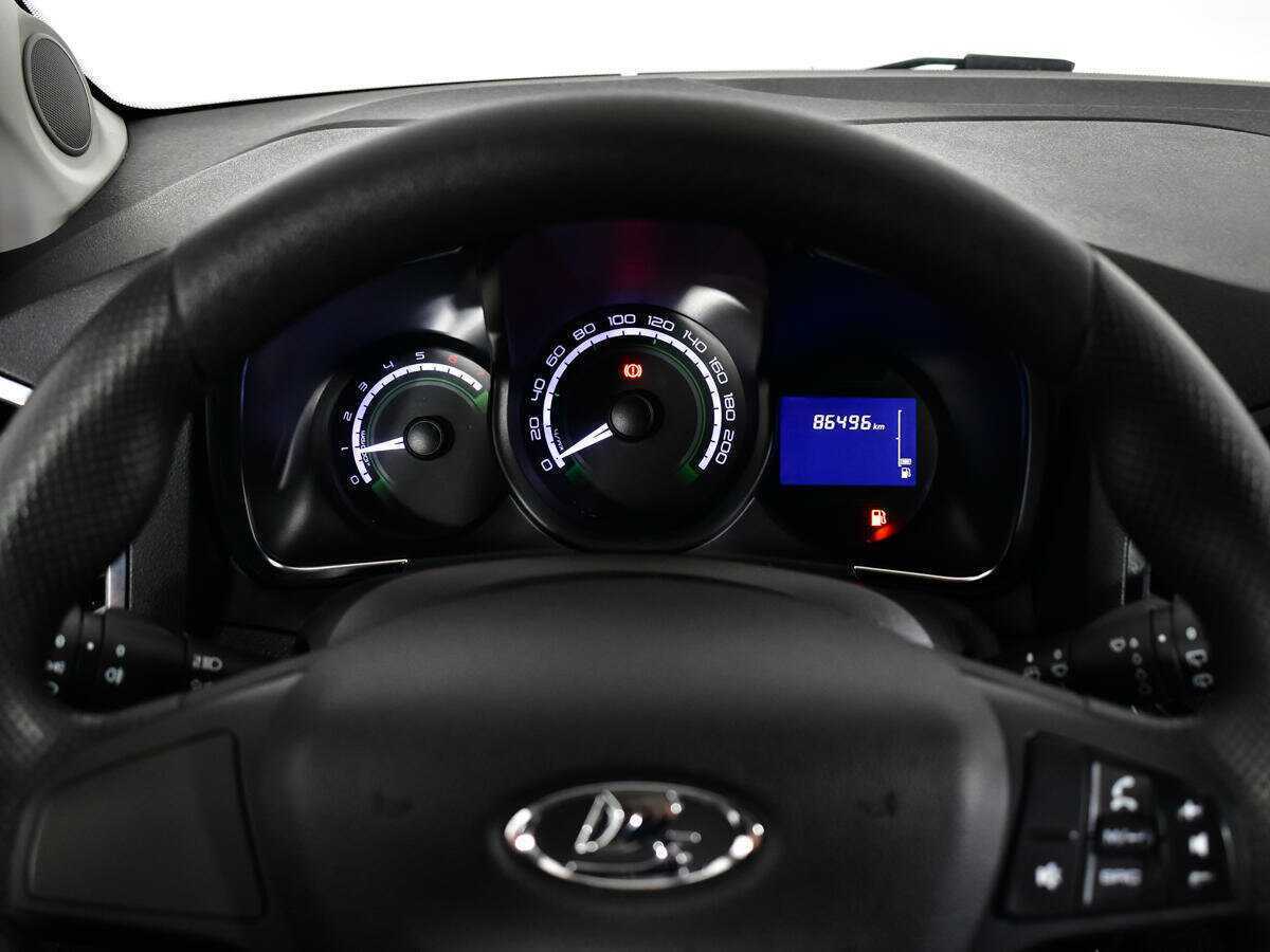 Б/У Лада (ВАЗ) ИКСРЭЙ 2017 года. Фото: #10