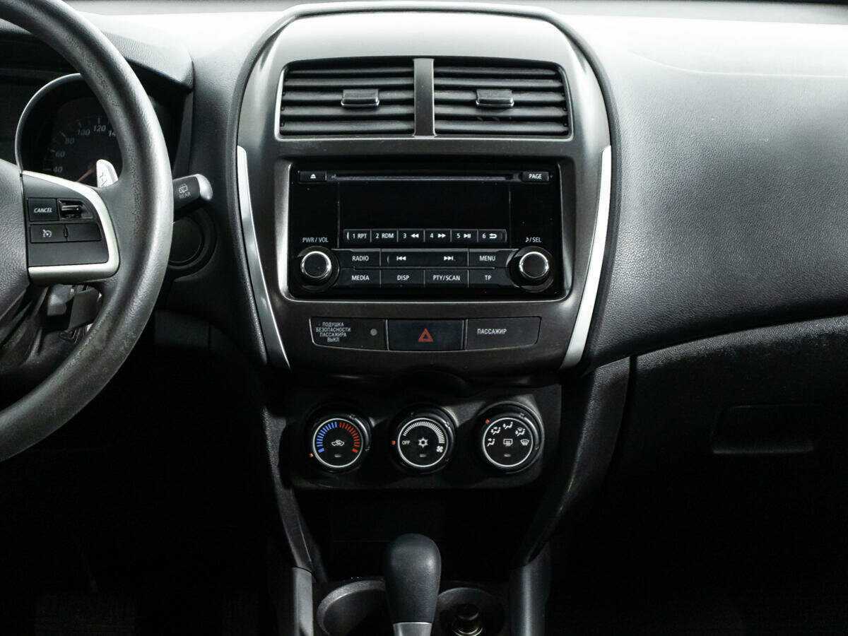 Б/У Митсубиши АС-Икс 2013 года. Фото: #13