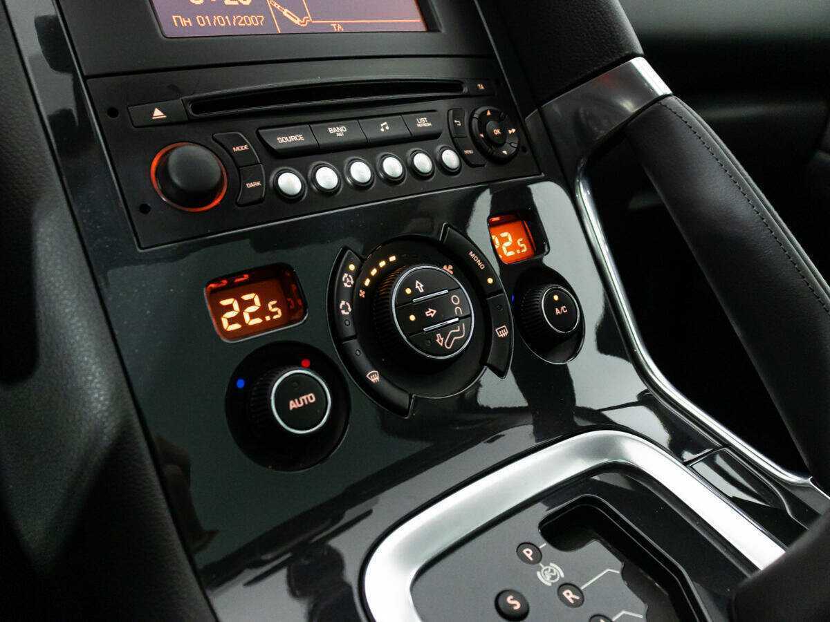 Б/У Пежо 3008 2013 года. Фото: #15