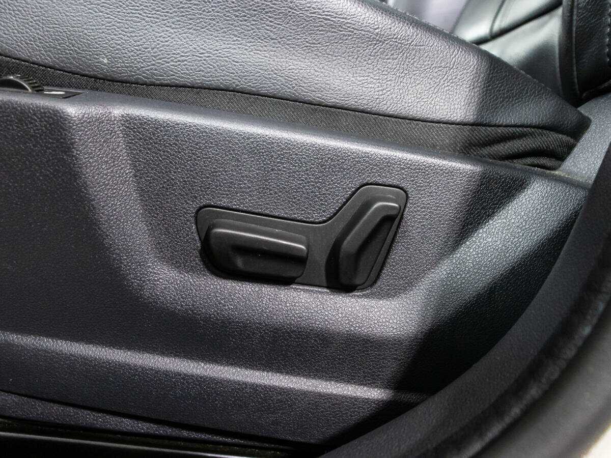 Б/У Пежо 3008 2013 года. Фото: #17