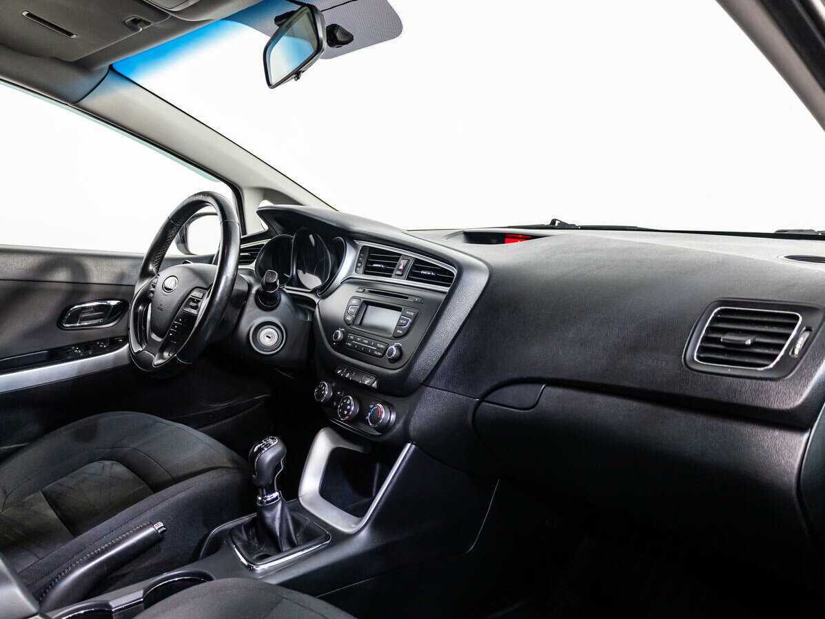 Б/У Киа Сид 2017 года. Фото: #7