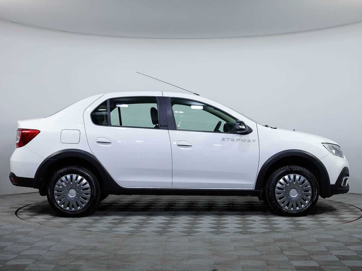 Б/У Рено Логан 2020 года. Фото: #2