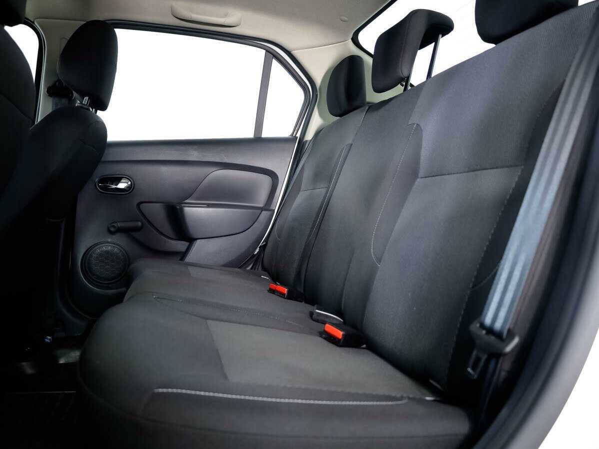 Б/У Рено Логан 2020 года. Фото: #11