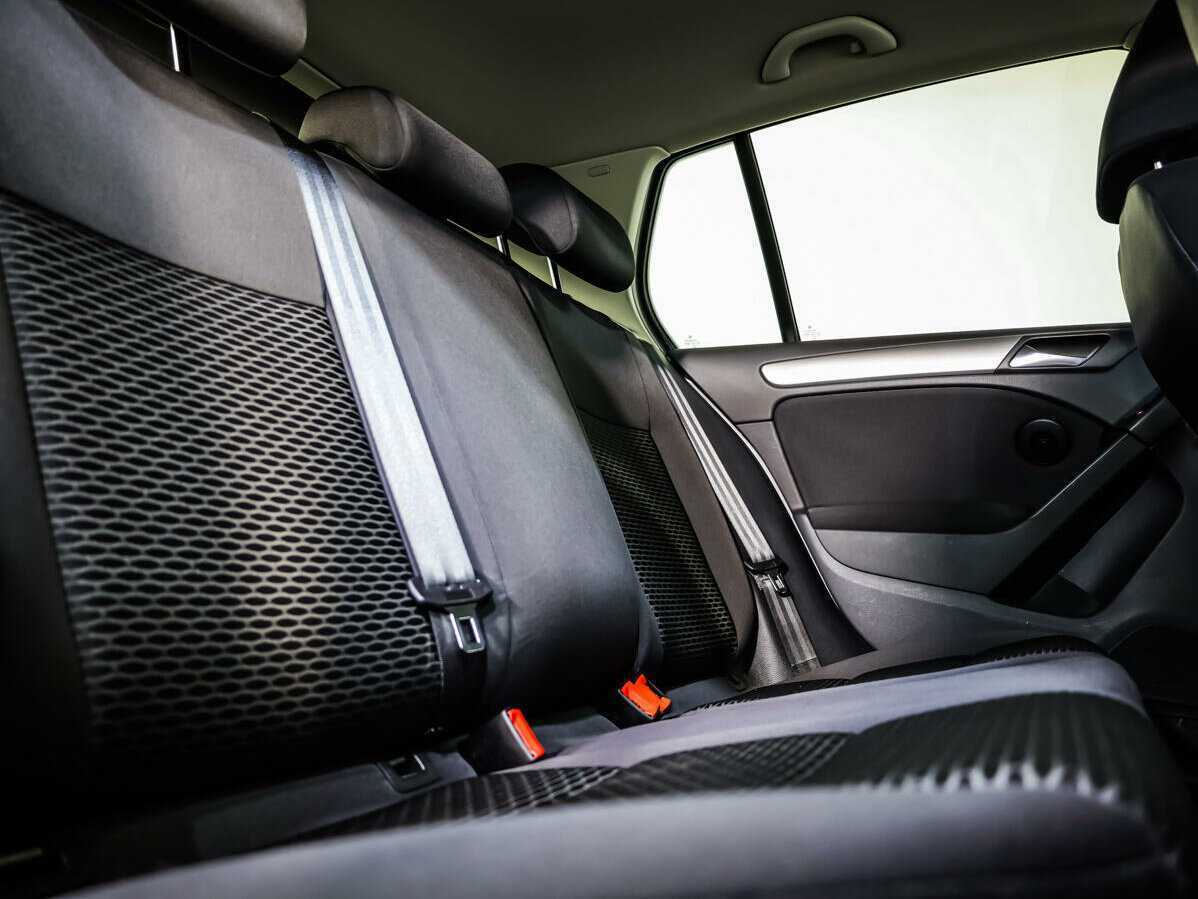 Б/У Фольксваген Гольф 2012 года. Фото: #11