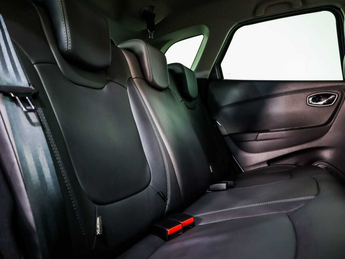 Б/У Рено Каптюр 2017 года. Фото: #11