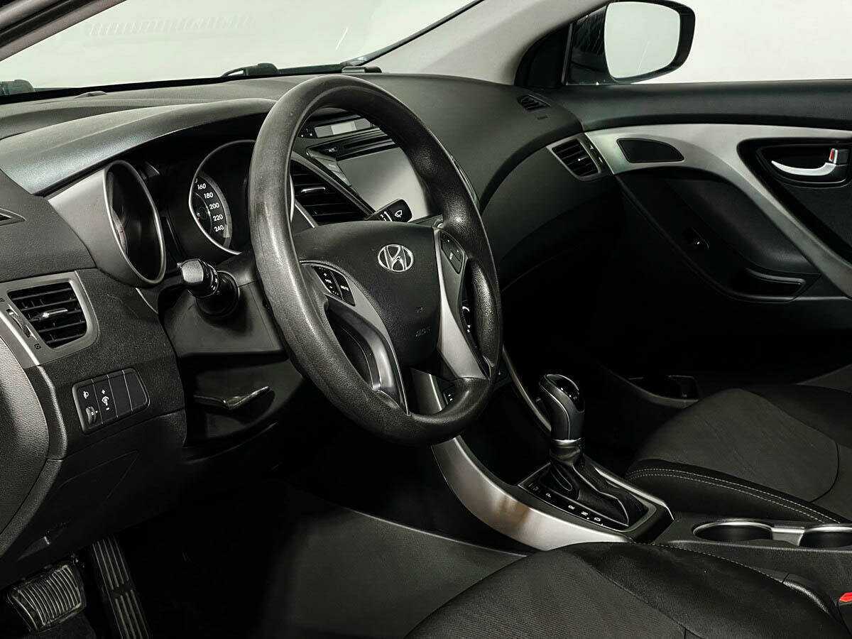 Б/У Хендай Елантра 2015 года. Фото: #12