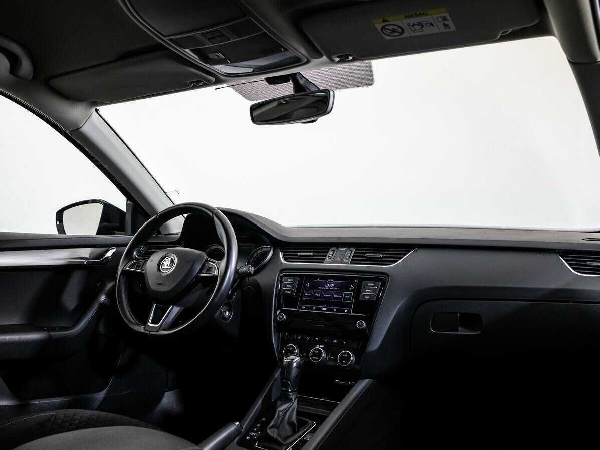 Б/У Шкода Октавия 2017 года. Фото: #8