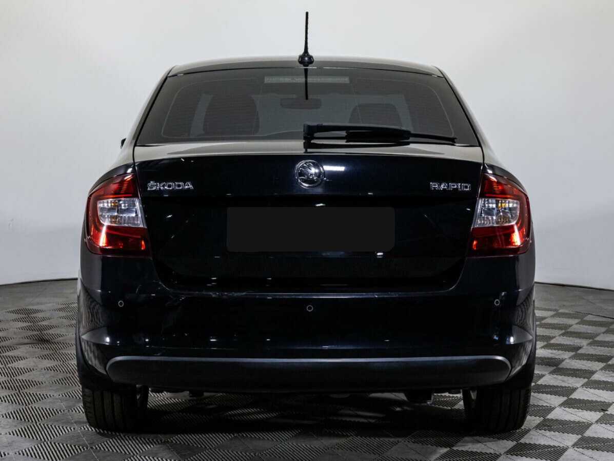 Б/У Шкода Рапид 2019 года. Фото: #4