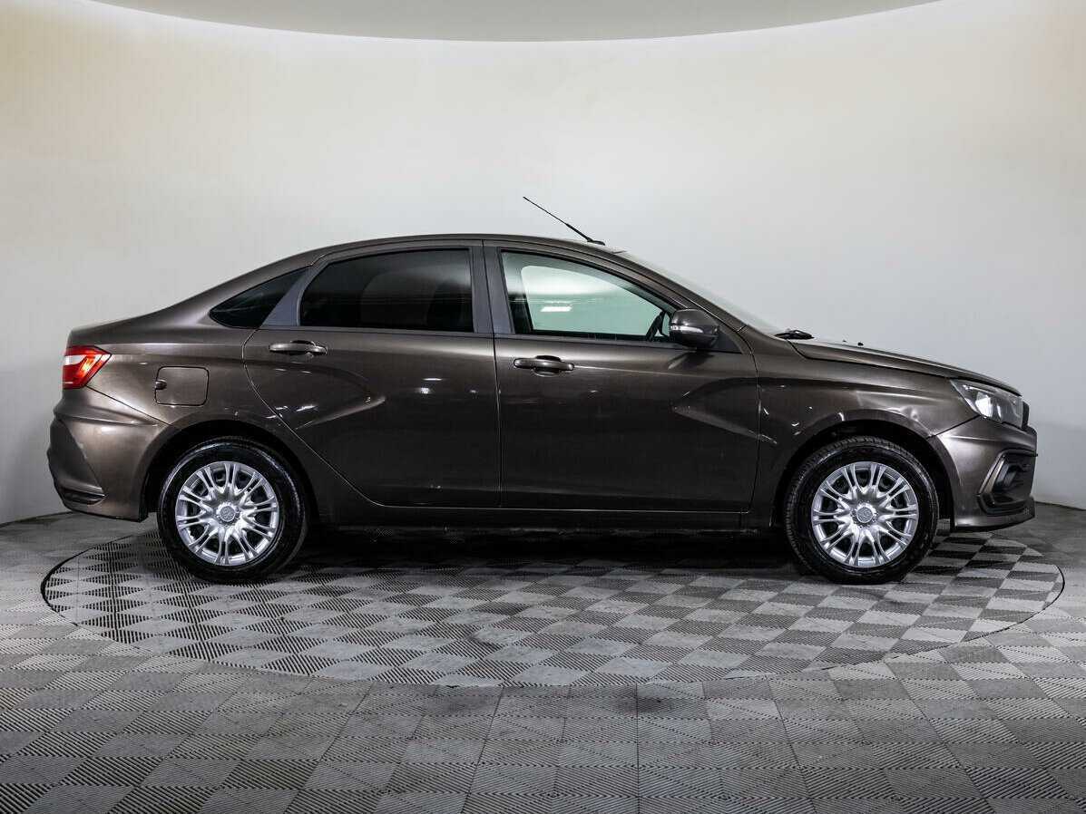 Б/У Лада (ВАЗ) Веста 2016 года. Фото: #3